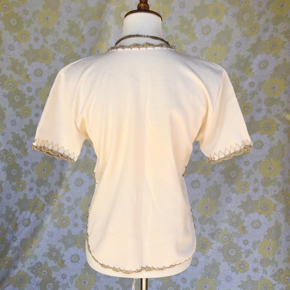 SOLD Vintage🌸70s Embroidered Boho Top/Shirt - Picture 7 of 9